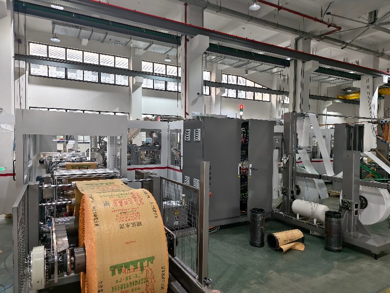Embark on a New Journey, Bring Good Fortune with Your Bags! Xiamen Gachn Group's Bag Making Machines Help You Seize the 2026 Packaging Market Opportunities